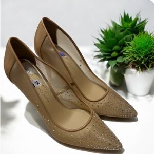 Jennifer Lopez Nude heels studded toe Elegant Heels Sz 8.5 Women